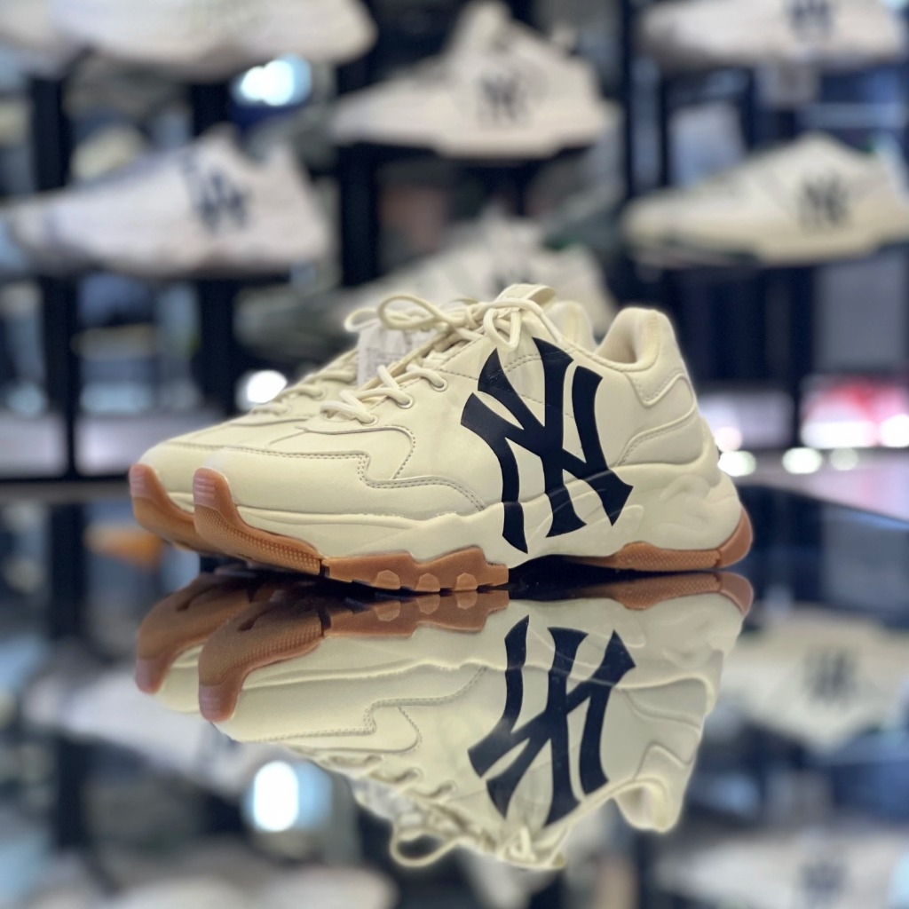 0470 HÀNG CHÍNH HÃNG GIÀY MLB CHUNKY AIR NEW YORK YANKEES BEIGE WH MỘC SHOES #21 0470 HÀNG CHÍNH HÃNG GIÀY MLB CHUNKY AIR NEW YORK YANKEES BEIGE WH MỘC SHOES